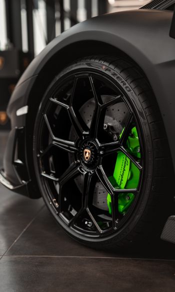 Обои 1200x2000 колесо Lamborghini, черный, спортивная машина