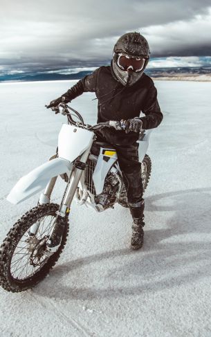 motorcyclist, salt marshes Wallpaper 1752x2800