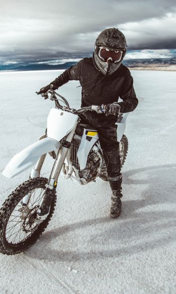 motorcyclist, salt marshes Wallpaper 1200x2000