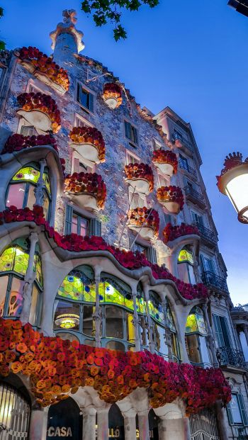 Barcelona, Spain, building Wallpaper 640x1136