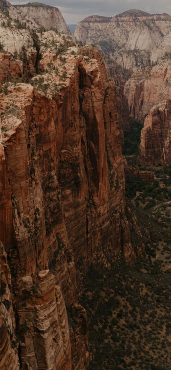 cliff, valley, canyon, mountains Wallpaper 828x1792
