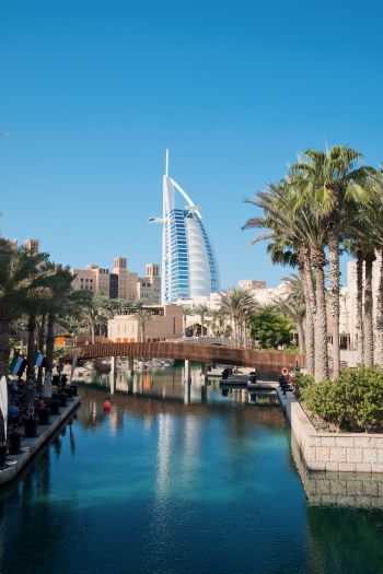 Обои 640x960 Дубай, Дубай, Объединенные Арабские Эмираты, пальмы, вода