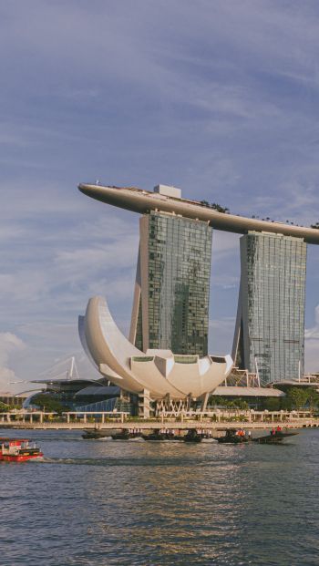 Обои 640x1136 Сингапур, офисное здание, море