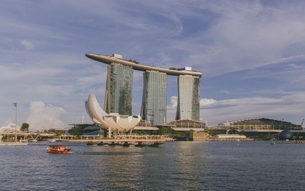 Singapore, office building, sea Wallpaper 2560x1600