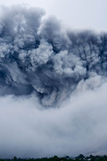 clouds, smoke, Gora Sinabung Wallpaper 640x960