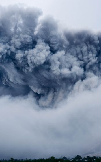 Обои 1752x2800 облака, дым, Гора Синабунг