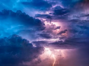 lightning, clouds Wallpaper 1024x768
