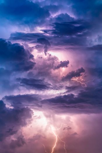 lightning, clouds Wallpaper 640x960