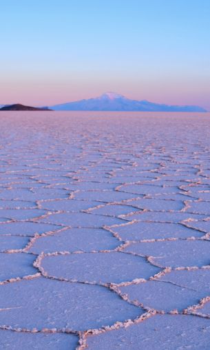 Solonchak Uyuni, Bolivia Wallpaper 1200x2000