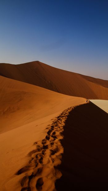 Обои 640x1136 Дедвлей, Соссусфлей, Намибия, пустыня