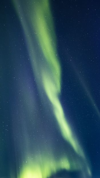 Acureri, Iceland, northern lights Wallpaper 640x1136