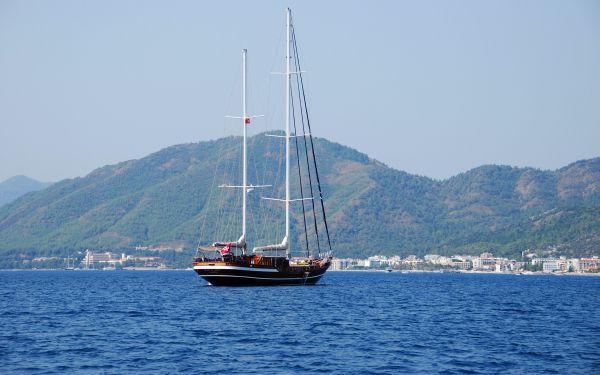 Turkey, sea, ship Wallpaper 2560x1600