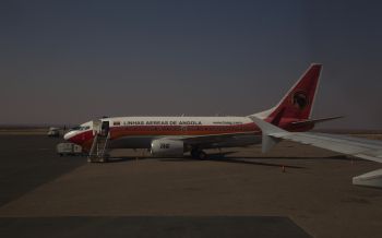 Обои 2560x1600 Виндхук, Намибия, самолет
