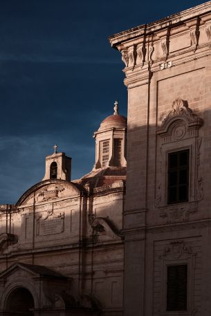 Valletta, Malta, architecture Wallpaper 640x960