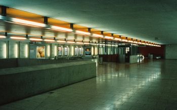 Обои 2560x1600 Метро Friedrich-Ebert-Platz, Нюрнберг, Бавария, метро