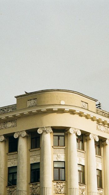 Riga, Latvia, architecture Wallpaper 640x1136