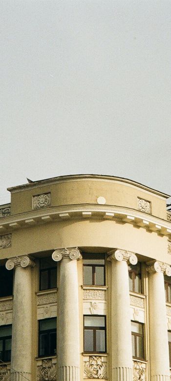 Riga, Latvia, architecture Wallpaper 720x1600