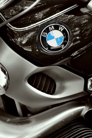 Обои 640x960 BMW, логотип, хром