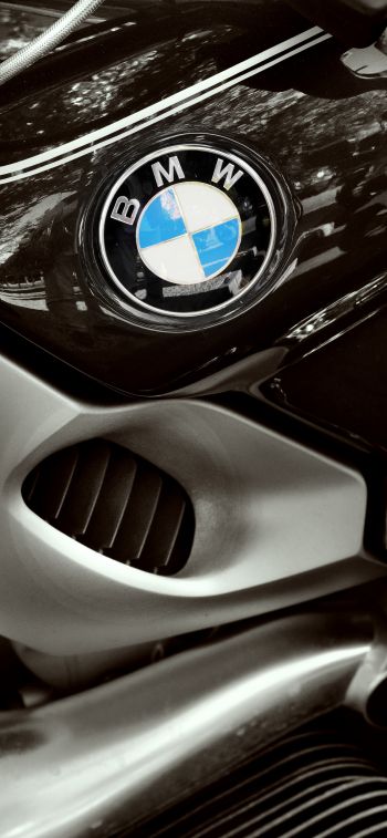 Обои 1242x2688 BMW, логотип, хром