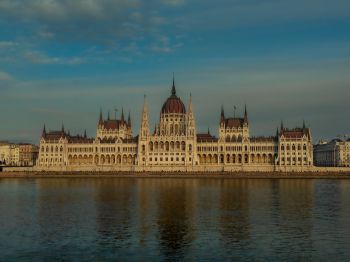 Обои 1024x768 Будапешт, Венгрия, парламент, строительство