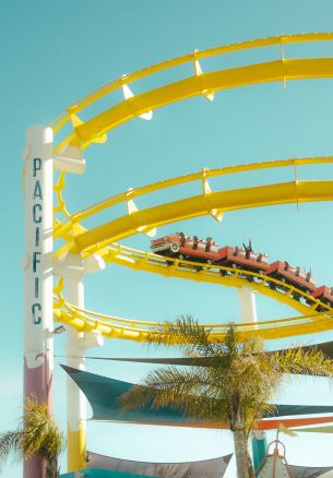 Santa Monica Pier, Santa Monica, California, USA Wallpaper 1640x2360