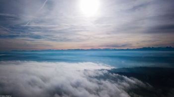 Обои 1600x900 небо, облака, туман