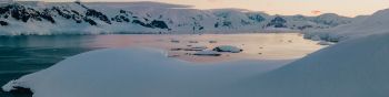 Обои 1590x400 Антарктида, озеро, горные сопки