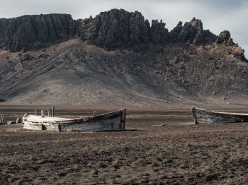 dead lands, old boats, sands Wallpaper 800x600