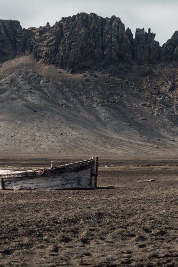dead lands, old boats, sands Wallpaper 640x960