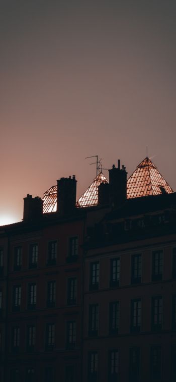 Обои 1125x2436 Лион, Франция, стеклянные пирамиды