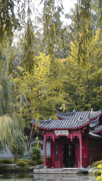 China, Japan, beautiful roofs Wallpaper 640x1136