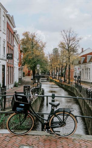 Amersfort, The Netherlands, water channel Wallpaper 1752x2800