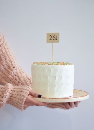 Обои 3493x4860 торт, бежевый, с днем рождения