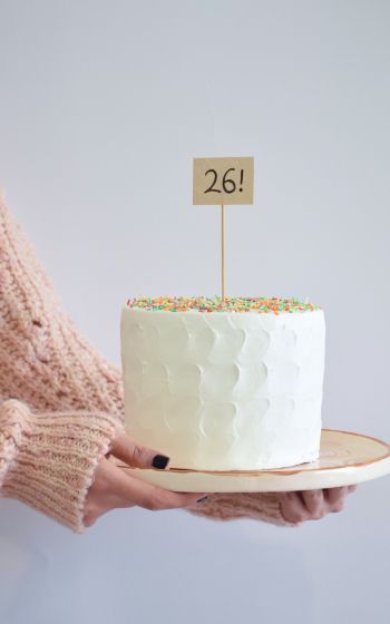 Обои 1200x1920 торт, бежевый, с днем рождения
