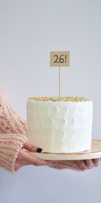 Обои 720x1440 торт, бежевый, с днем рождения