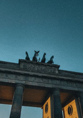 Обои 1668x2388 Бранденбургские ворота, Берлин, Германия, путешествия