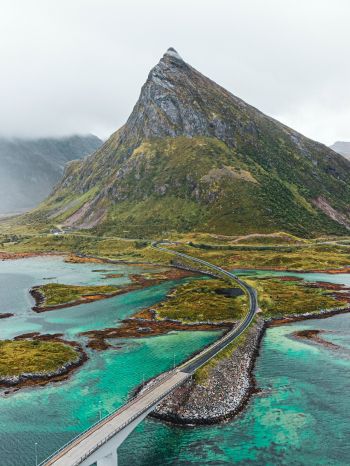 Обои 1668x2224 Лофотенские острова, Норвегия, море