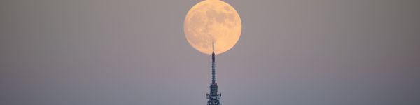 moon over the city, full moon Wallpaper 1590x400