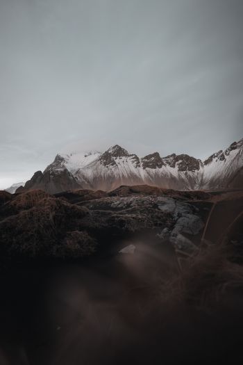 Обои 640x960 Исландия, горы, горные вершины