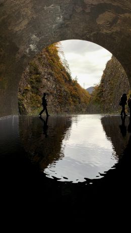 Tokamachi, Niigata, Japan Wallpaper 640x1136