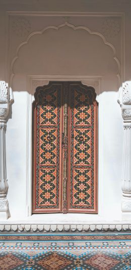 carved door, columns, white Wallpaper 1080x2220