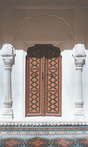 carved door, columns, white Wallpaper 1200x2000