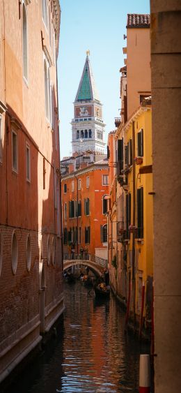Venice, metropolitan city of venice, Italy Wallpaper 1080x2340