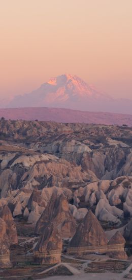 Goreme, Nevsehir Center / Nevsehir, Turkey Wallpaper 1440x3040