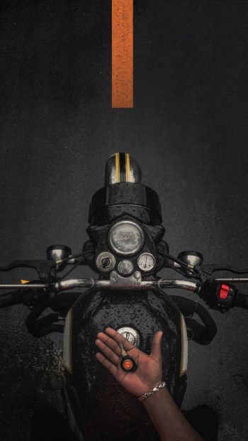 Обои 640x1136 Файзабад, Уттар-Прадеш, Индия, мотоцикл