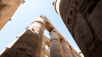 Обои 2048x1152 Египет, колонны, иероглифы