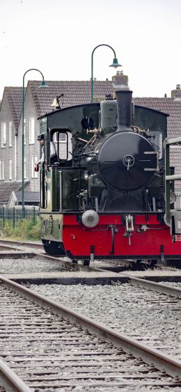 Medemblik, The Netherlands, train Wallpaper 1080x2340