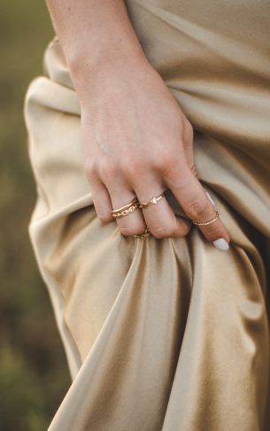 hand, dress, rings Wallpaper 1752x2800