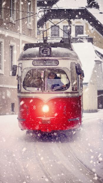 Обои 640x1136 трамвай, снег