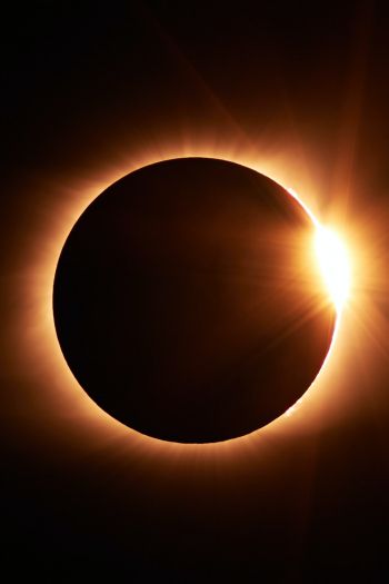 solar eclipse Wallpaper 640x960